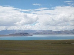 соленое озеро Таши Намтсо