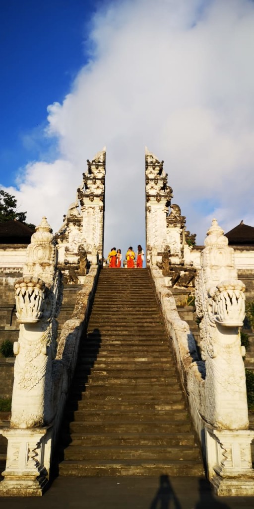 hram-lempuyang-1